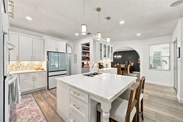 9316 KNIGHTSBRIDGE COURT, Tampa, FL 33647