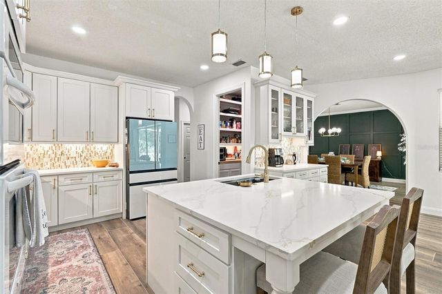 9316 KNIGHTSBRIDGE COURT, Tampa, FL 33647
