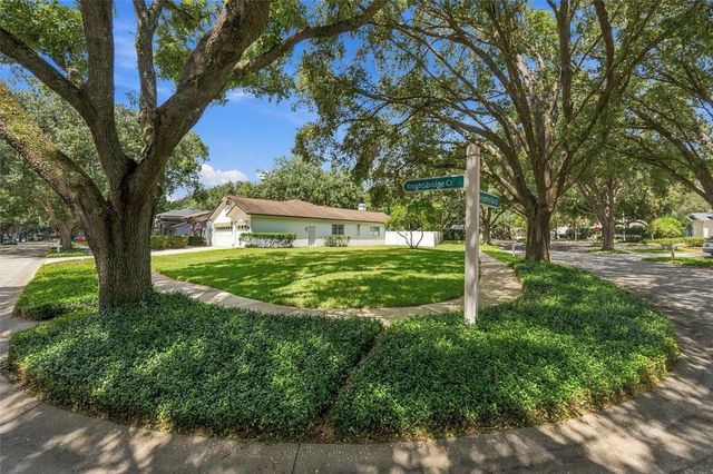 9316 KNIGHTSBRIDGE COURT, Tampa, FL 33647