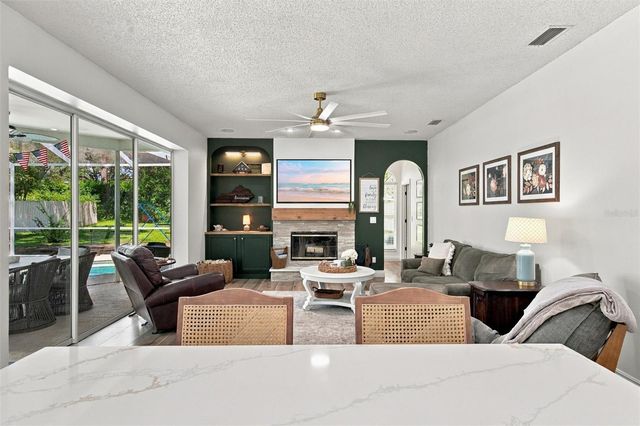 9316 KNIGHTSBRIDGE COURT, Tampa, FL 33647