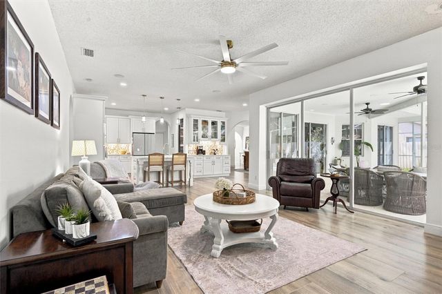 9316 KNIGHTSBRIDGE COURT, Tampa, FL 33647