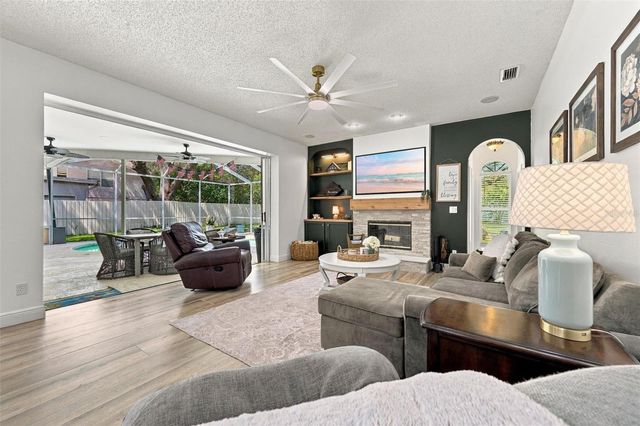 9316 KNIGHTSBRIDGE COURT, Tampa, FL 33647