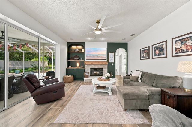 9316 KNIGHTSBRIDGE COURT, Tampa, FL 33647