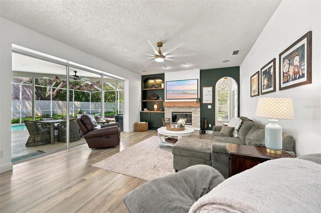 9316 KNIGHTSBRIDGE COURT, Tampa, FL 33647