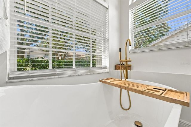 9316 KNIGHTSBRIDGE COURT, Tampa, FL 33647