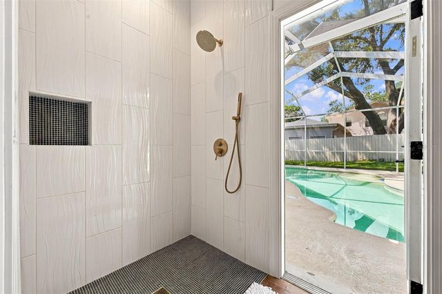9316 KNIGHTSBRIDGE COURT, Tampa, FL 33647