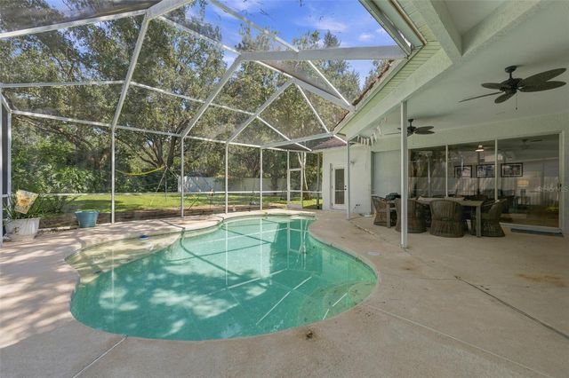 9316 KNIGHTSBRIDGE COURT, Tampa, FL 33647