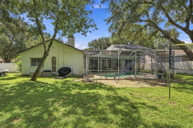 9316 KNIGHTSBRIDGE COURT, Tampa, FL 33647