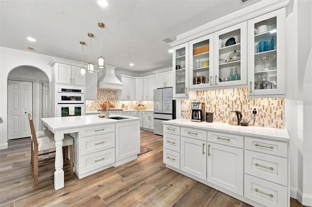 9316 KNIGHTSBRIDGE COURT, Tampa, FL 33647