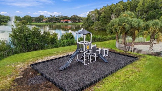 9316 KNIGHTSBRIDGE COURT, Tampa, FL 33647