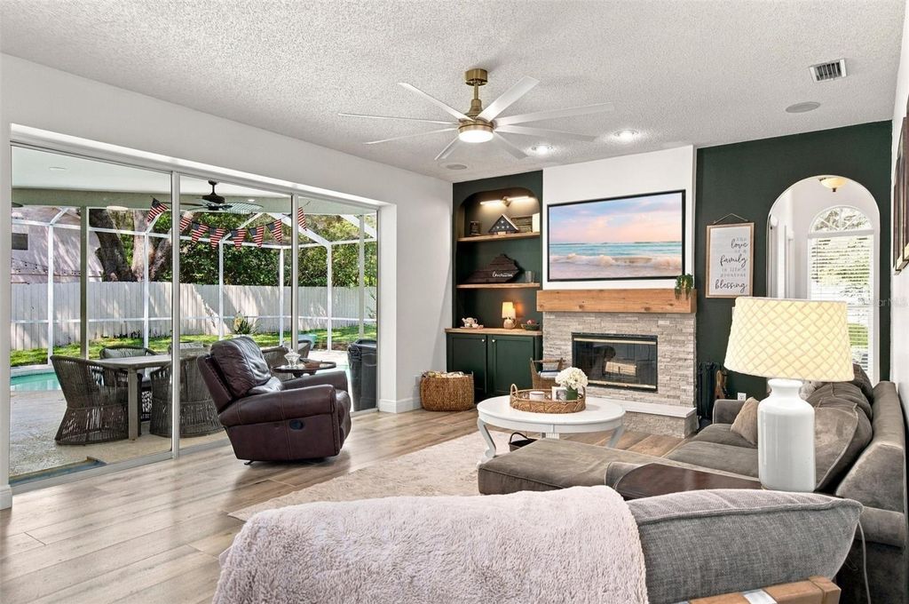 Image 25 of property listing at 9316 KNIGHTSBRIDGE COURT, Tampa, FL 33647
