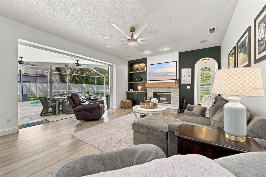Image 28 of property listing at 9316 KNIGHTSBRIDGE COURT, Tampa, FL 33647