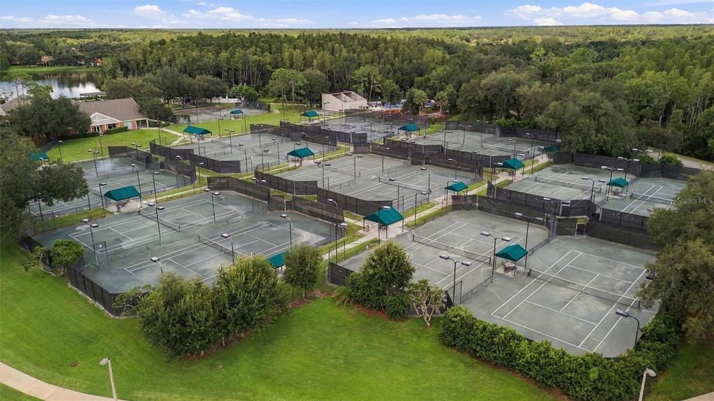 Image 84 of property listing at 9316 KNIGHTSBRIDGE COURT, Tampa, FL 33647
