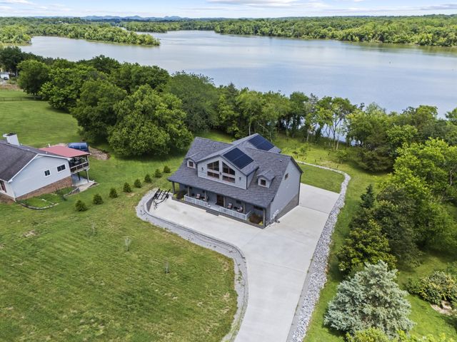 883 Newton Ln, Gallatin, TN 37066