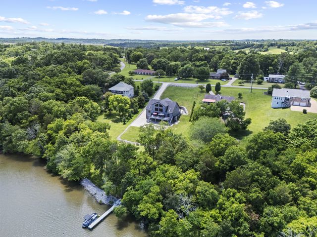 883 Newton Ln, Gallatin, TN 37066