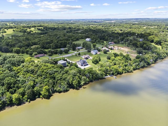 883 Newton Ln, Gallatin, TN 37066