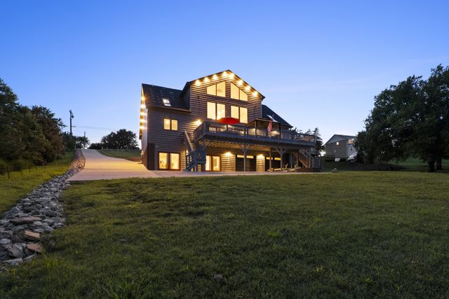 883 Newton Ln, Gallatin, TN 37066