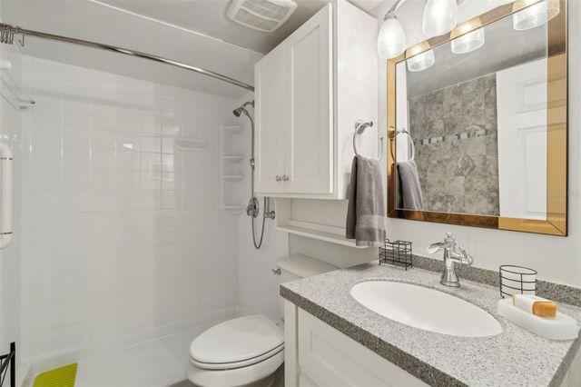 210 RIVER BEND PLACE B, Welaka, FL 32193