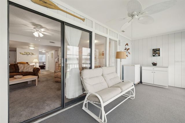 210 RIVER BEND PLACE B, Welaka, FL 32193