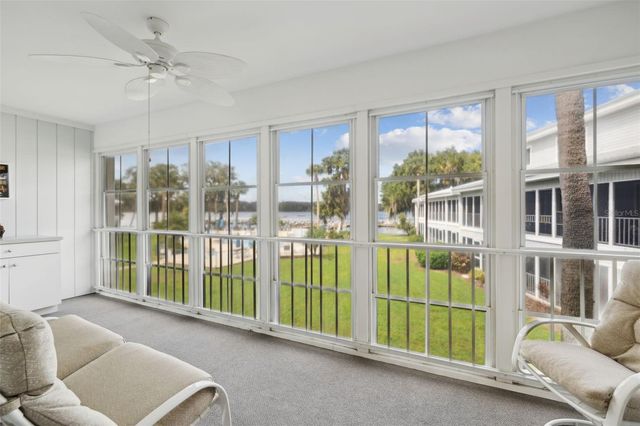 210 RIVER BEND PLACE B, Welaka, FL 32193