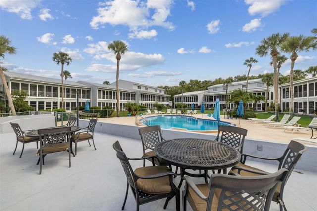 210 RIVER BEND PLACE B, Welaka, FL 32193