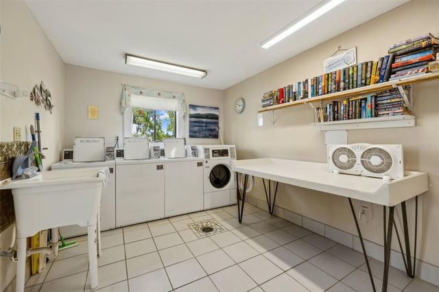 210 RIVER BEND PLACE B, Welaka, FL 32193