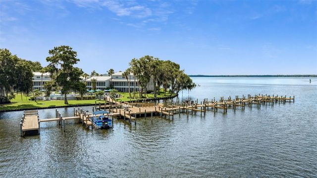 210 RIVER BEND PLACE B, Welaka, FL 32193