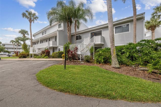 210 RIVER BEND PLACE B, Welaka, FL 32193