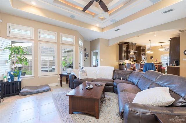 2020 Queens Avenue, Mcallen, TX 78504