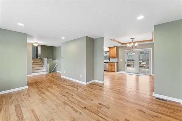 2916 Rimrock Drive, Lawrence, KS 66047