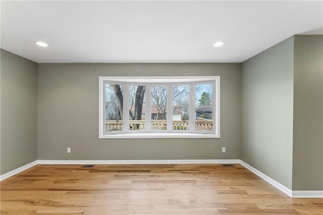 2916 Rimrock Drive, Lawrence, KS 66047