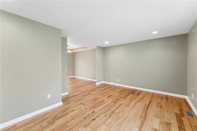 2916 Rimrock Drive, Lawrence, KS 66047