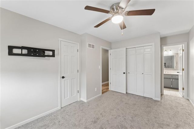 2916 Rimrock Drive, Lawrence, KS 66047