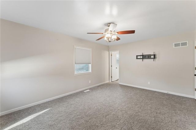 2916 Rimrock Drive, Lawrence, KS 66047