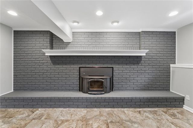 2916 Rimrock Drive, Lawrence, KS 66047