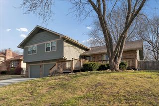 2916 Rimrock Drive, Lawrence, KS 66047