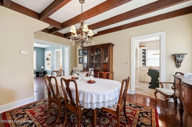 916 Audubon Pkwy, Audubon Park, KY 40213