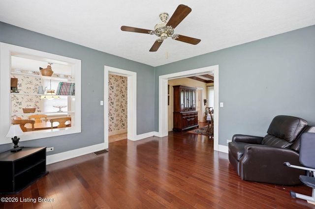 916 Audubon Pkwy, Audubon Park, KY 40213