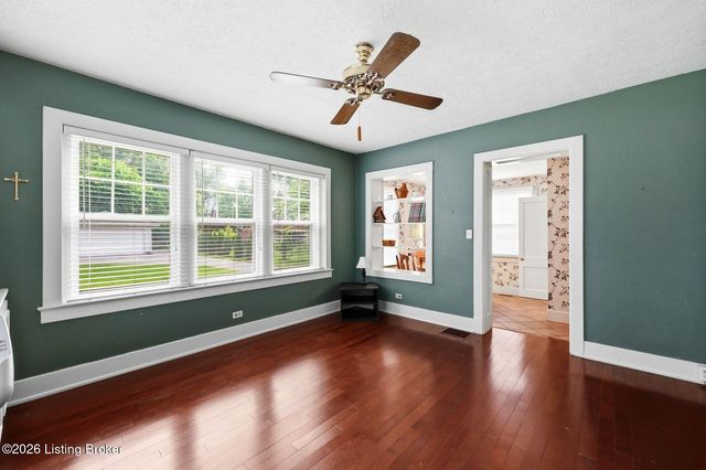 916 Audubon Pkwy, Audubon Park, KY 40213