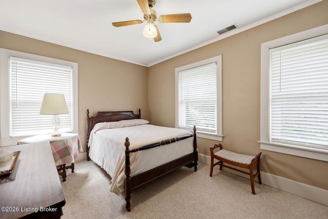 916 Audubon Pkwy, Audubon Park, KY 40213