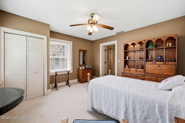 916 Audubon Pkwy, Audubon Park, KY 40213