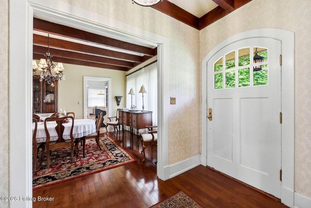916 Audubon Pkwy, Audubon Park, KY 40213