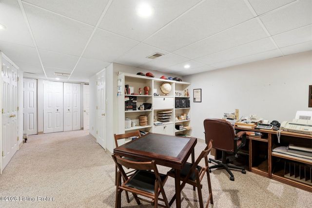 916 Audubon Pkwy, Audubon Park, KY 40213