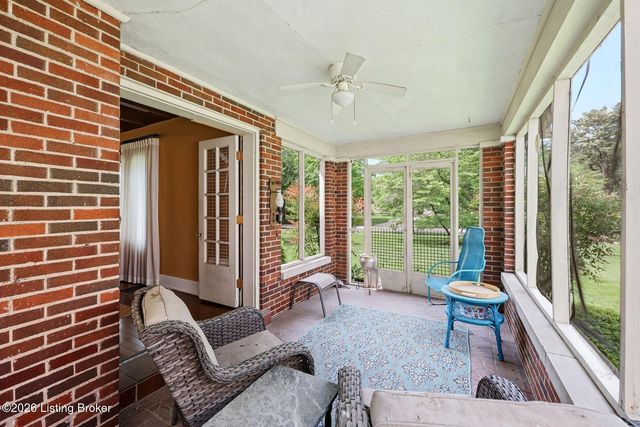 916 Audubon Pkwy, Audubon Park, KY 40213
