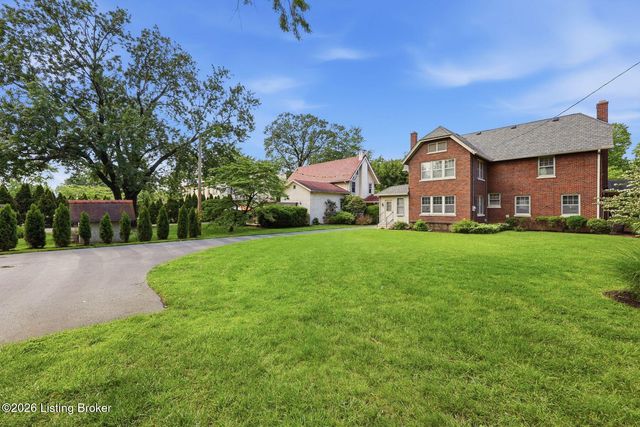 916 Audubon Pkwy, Audubon Park, KY 40213