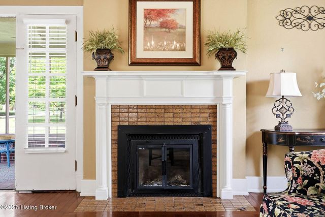 916 Audubon Pkwy, Audubon Park, KY 40213