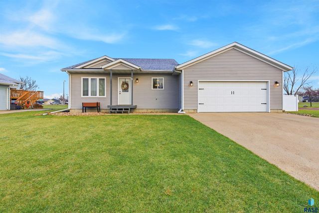 100 Jessica St Street, Worthing, SD 57077