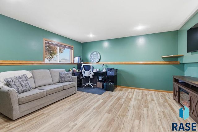 100 Jessica St Street, Worthing, SD 57077