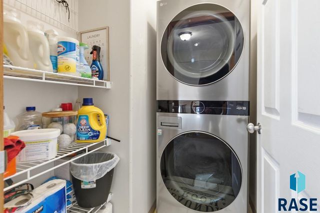 100 Jessica St Street, Worthing, SD 57077