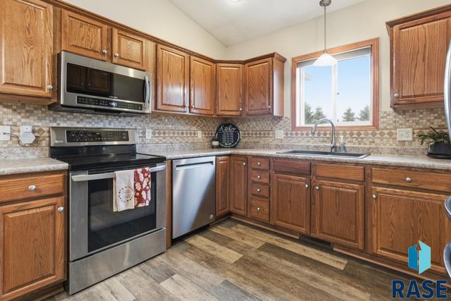 100 Jessica St Street, Worthing, SD 57077